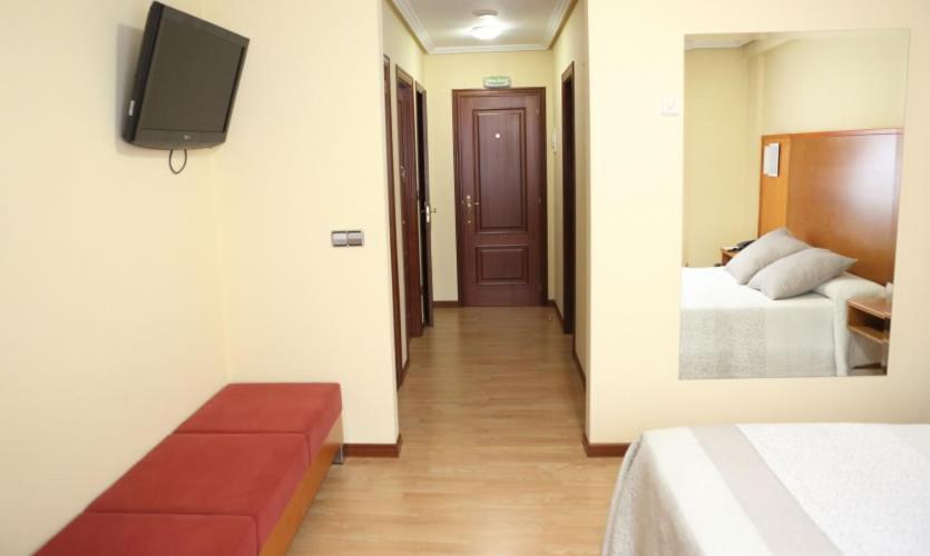 Motel Punta Cana Sigueiro Exteriör bild